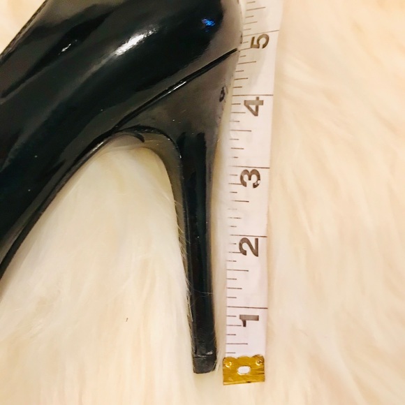 💕Host Pick💕 Stuart Weitzman Pumps - Picture 8 of 8